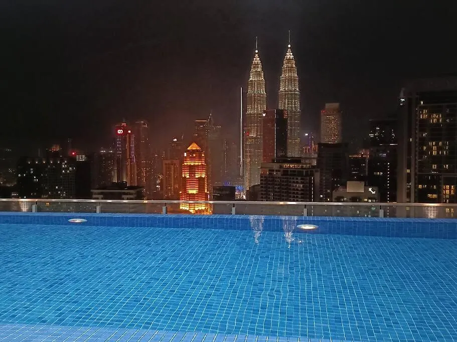 Col137A Modern Balcony Klcc View & Infinity Pool Lejlighed Kuala Lumpur 0*,  Malaysia