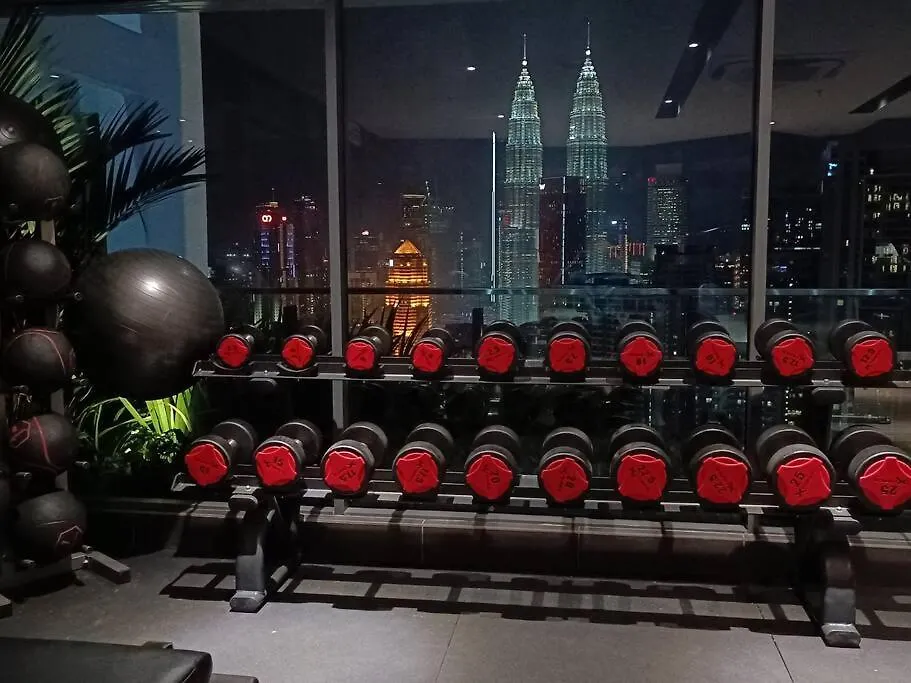 Col137A Modern Balcony Klcc View & Infinity Pool Daire Kuala Lumpur Malezya