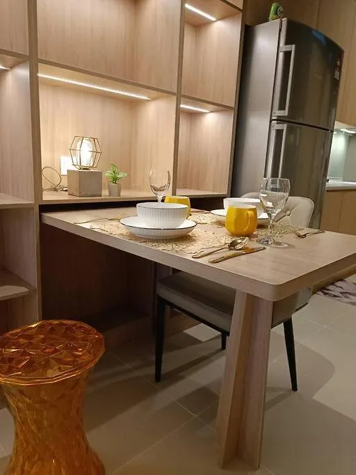 Col137A Modern Balcony Klcc View & Infinity Pool Daire Kuala Lumpur