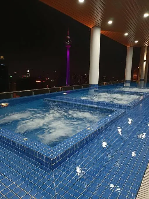 Col137A Modern Balcony Klcc View & Infinity Pool Daire Kuala Lumpur