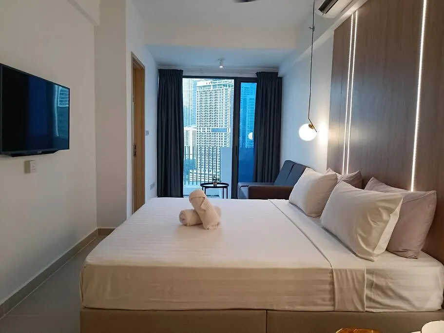 Col137A Modern Balcony Klcc View & Infinity Pool Daire Kuala Lumpur