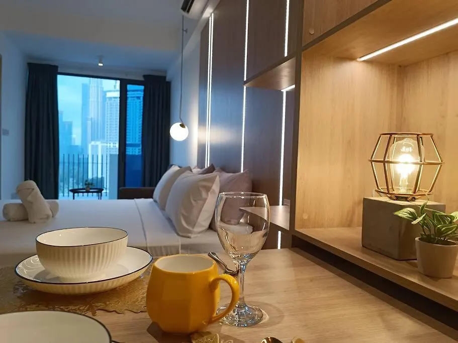 Col137A Modern Balcony Klcc View & Infinity Pool Daire Kuala Lumpur 0*,  Malezya